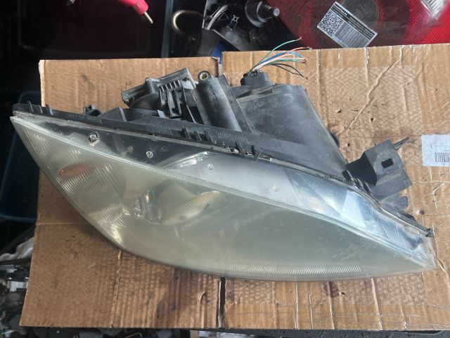 bontott FORD MONDEO III Jobb Fényszóró