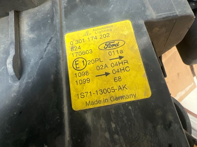 bontott FORD MONDEO III Jobb Fényszóró