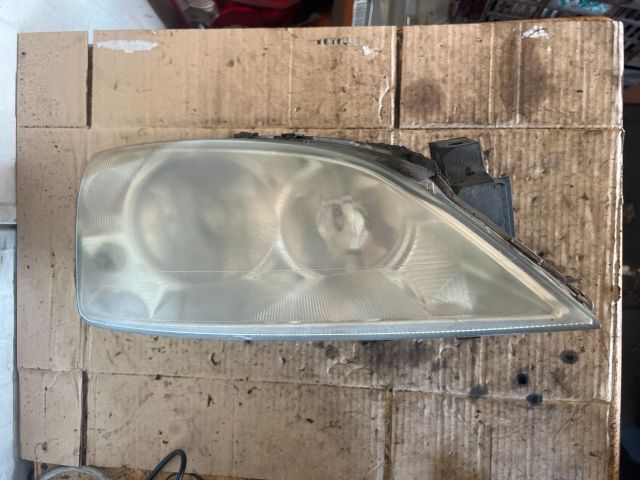 bontott FORD MONDEO III Jobb Fényszóró
