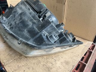 bontott FORD MONDEO III Jobb Fényszóró