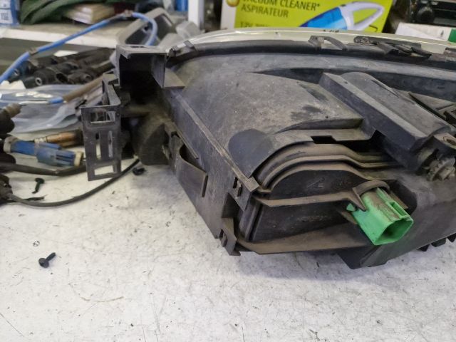 bontott FORD MONDEO III Jobb Fényszóró