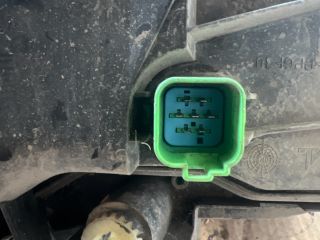 bontott FORD MONDEO III Jobb Fényszóró