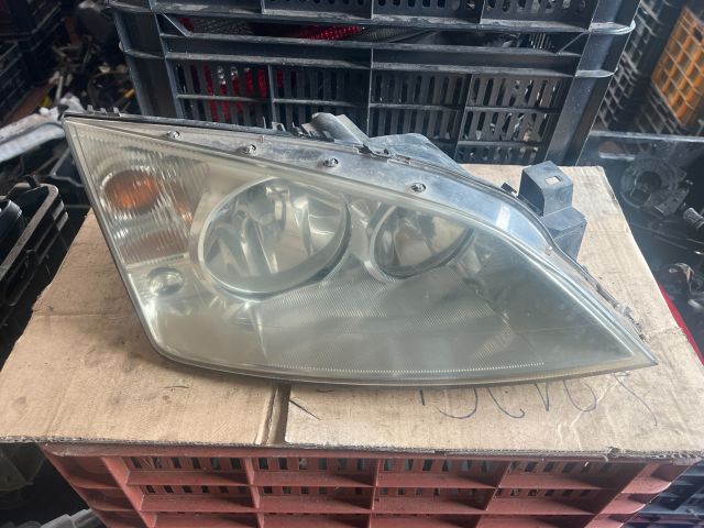 bontott FORD MONDEO III Jobb Fényszóró
