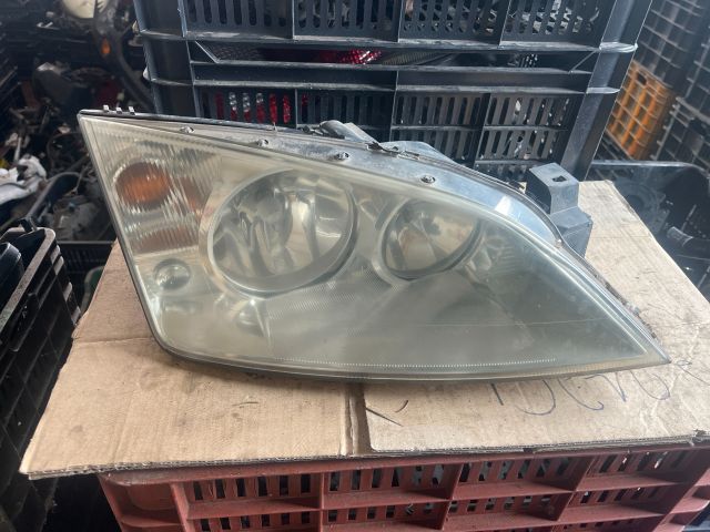 bontott FORD MONDEO III Jobb Fényszóró