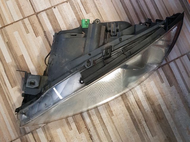 bontott FORD MONDEO III Jobb Fényszóró