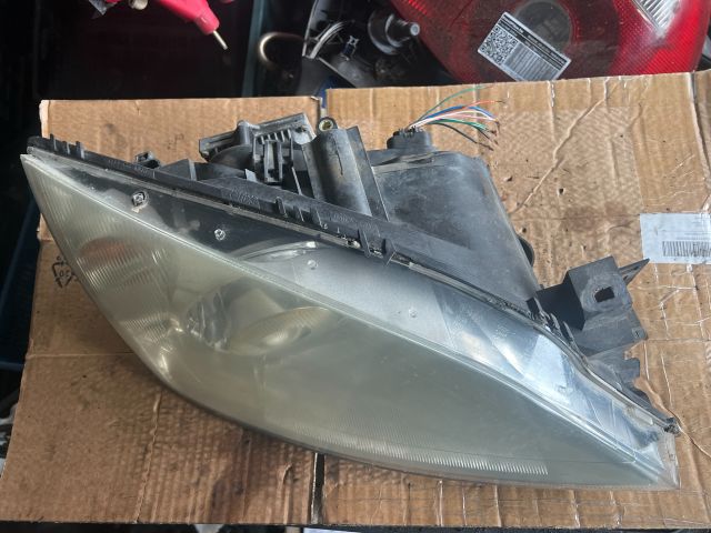 bontott FORD MONDEO III Jobb Fényszóró