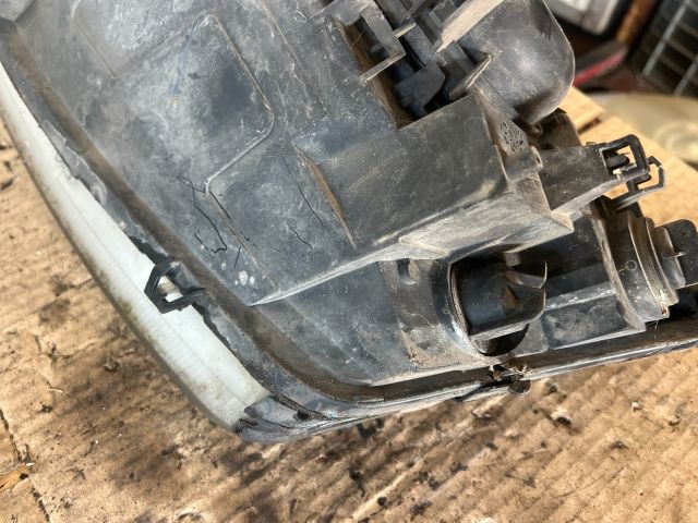 bontott FORD MONDEO III Jobb Fényszóró