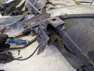 bontott FORD MONDEO III Jobb Fényszóró