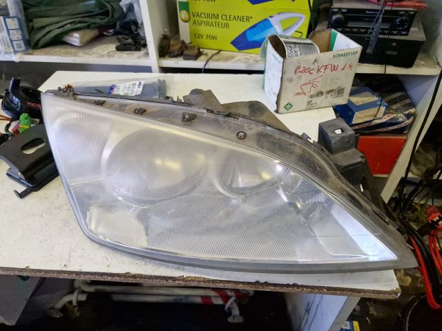 bontott FORD MONDEO III Jobb Fényszóró