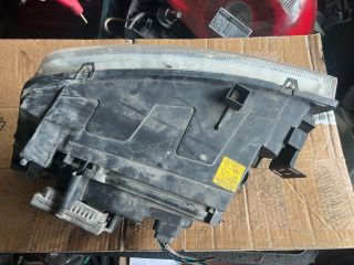 bontott FORD MONDEO III Jobb Fényszóró