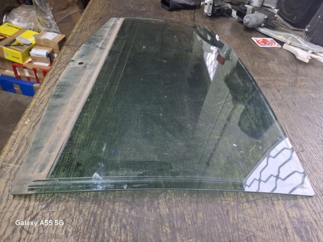 bontott FORD MONDEO III Jobb hátsó Ablak