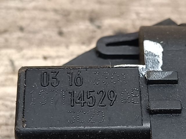 bontott FORD MONDEO III Jobb hátsó Ablakemelő Kapcsoló