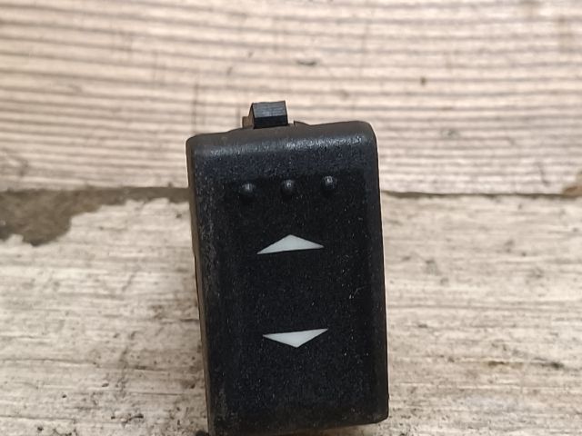 bontott FORD MONDEO III Jobb hátsó Ablakemelő Kapcsoló