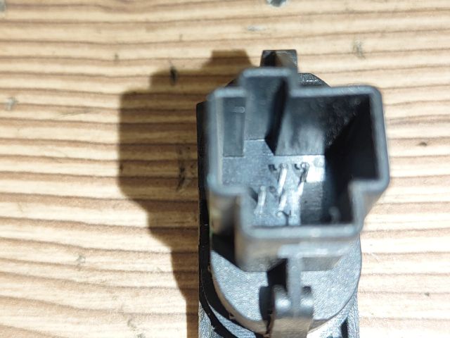 bontott FORD MONDEO III Jobb hátsó Ablakemelő Kapcsoló