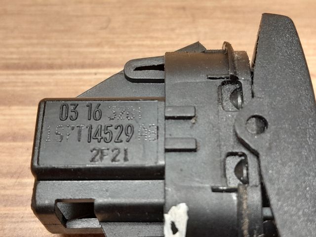 bontott FORD MONDEO III Jobb hátsó Ablakemelő Kapcsoló