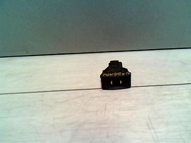 bontott FORD MONDEO III Jobb hátsó Ablakemelő Kapcsoló