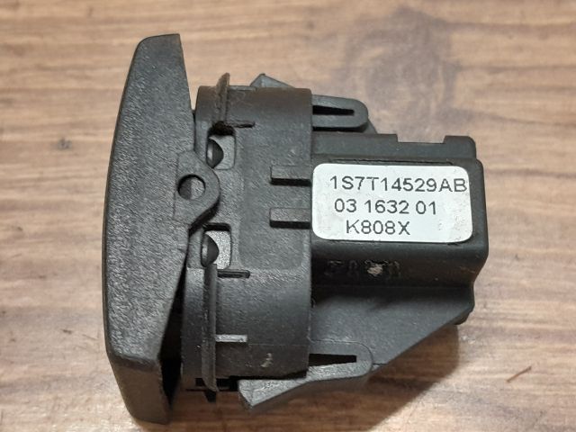 bontott FORD MONDEO III Jobb hátsó Ablakemelő Kapcsoló