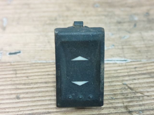 bontott FORD MONDEO III Jobb hátsó Ablakemelő Kapcsoló