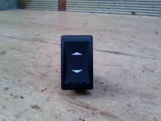 bontott FORD MONDEO III Jobb hátsó Ablakemelő Kapcsoló