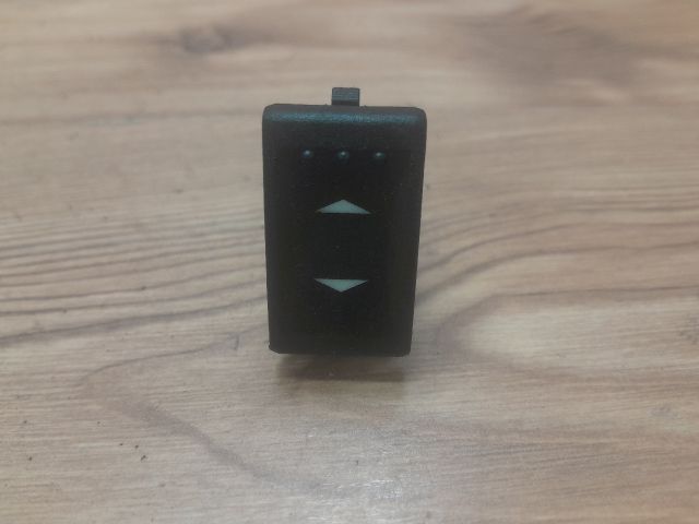 bontott FORD MONDEO III Jobb hátsó Ablakemelő Kapcsoló