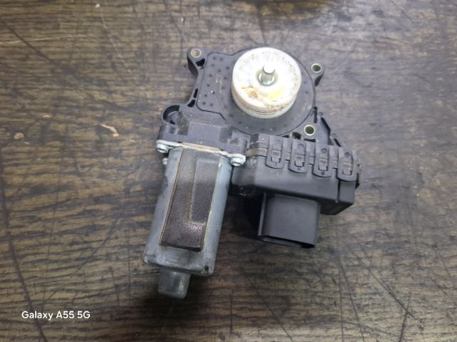 bontott FORD MONDEO III Jobb hátsó Ablakemelő Motor