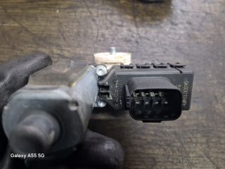 bontott FORD MONDEO III Jobb hátsó Ablakemelő Motor