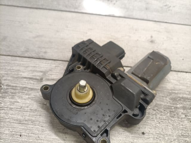 bontott FORD MONDEO III Jobb hátsó Ablakemelő Motor