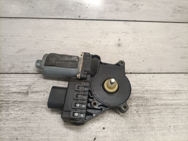 bontott FORD MONDEO III Jobb hátsó Ablakemelő Motor