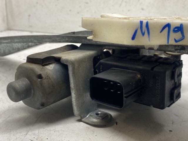 bontott FORD MONDEO III Jobb hátsó Ablakemelő Szerkezet (Elektromos)