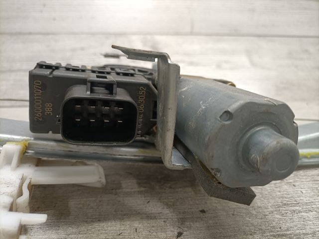 bontott FORD MONDEO III Jobb hátsó Ablakemelő Szerkezet (Elektromos)