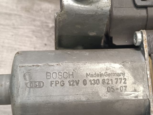 bontott FORD MONDEO III Jobb hátsó Ablakemelő Szerkezet (Elektromos)