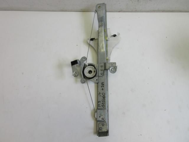 bontott FORD MONDEO III Jobb hátsó Ablakemelő Szerkezet (Elektromos)