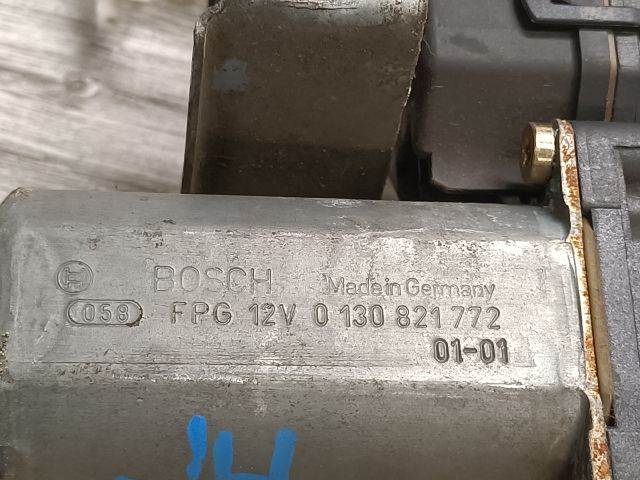 bontott FORD MONDEO III Jobb hátsó Ablakemelő Szerkezet (Elektromos)