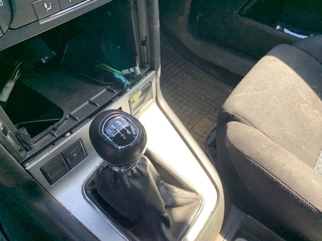 bontott FORD MONDEO III Jobb hátsó Ajtó Kárpit