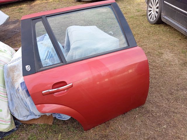 bontott FORD MONDEO III Jobb hátsó Ajtó (Részeivel)