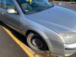 bontott FORD MONDEO III Jobb hátsó Ajtó (Részeivel)