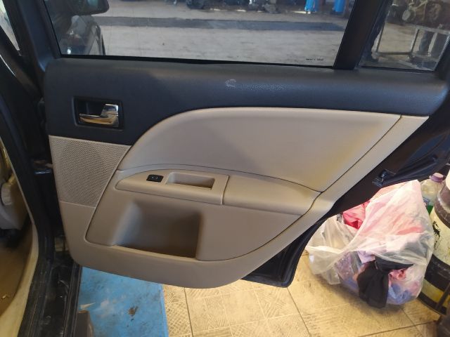 bontott FORD MONDEO III Jobb hátsó Ajtóhatároló