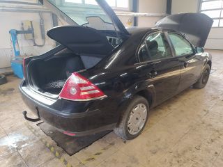 bontott FORD MONDEO III Jobb hátsó Ajtóhatároló