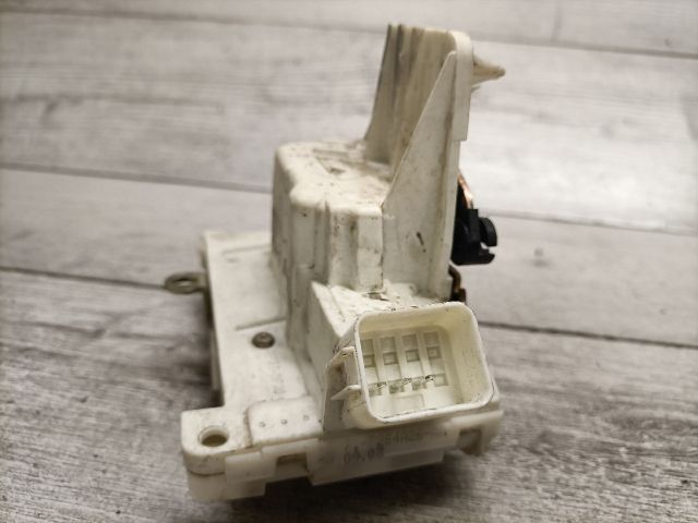 bontott FORD MONDEO III Jobb hátsó Ajtózár