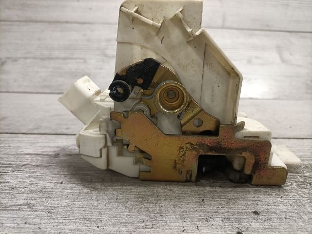 bontott FORD MONDEO III Jobb hátsó Ajtózár