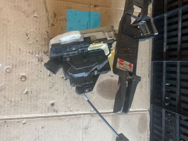 bontott FORD MONDEO III Jobb hátsó Ajtózár