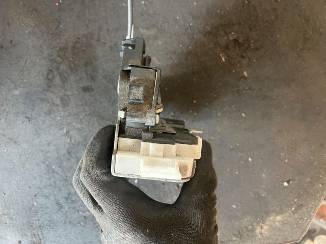 bontott FORD MONDEO III Jobb hátsó Ajtózár