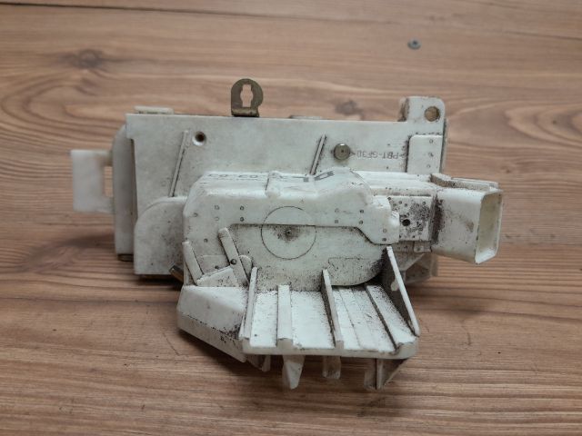 bontott FORD MONDEO III Jobb hátsó Ajtózár