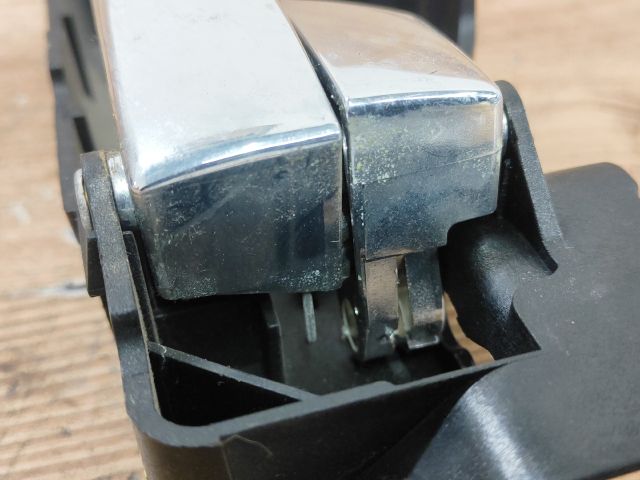 bontott FORD MONDEO III Jobb hátsó Belső Kilincs