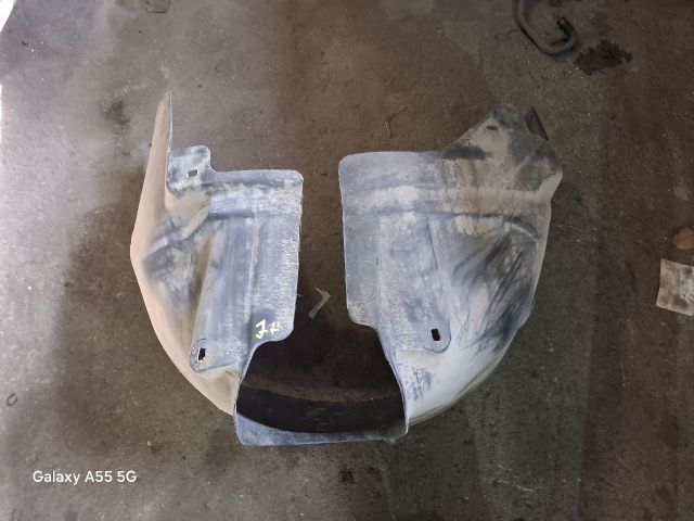 bontott FORD MONDEO III Jobb hátsó Dobbetét (Kerékjárati, Műanyag)