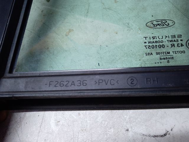 bontott FORD MONDEO III Jobb hátsó Fixüveg (Ajtóban)