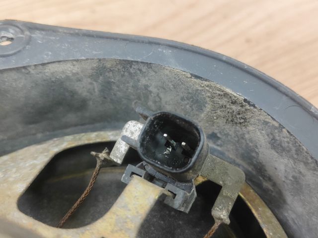 bontott FORD MONDEO III Jobb hátsó Hangszóró