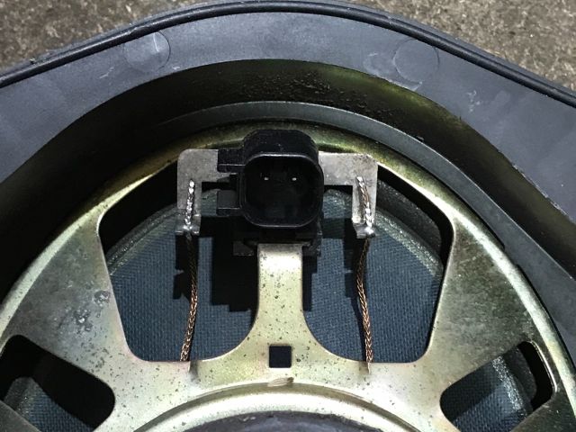 bontott FORD MONDEO III Jobb hátsó Hangszóró