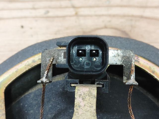 bontott FORD MONDEO III Jobb hátsó Hangszóró