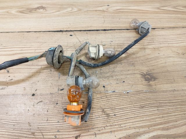 bontott FORD MONDEO III Jobb Hátsó Lámpa Foglalat